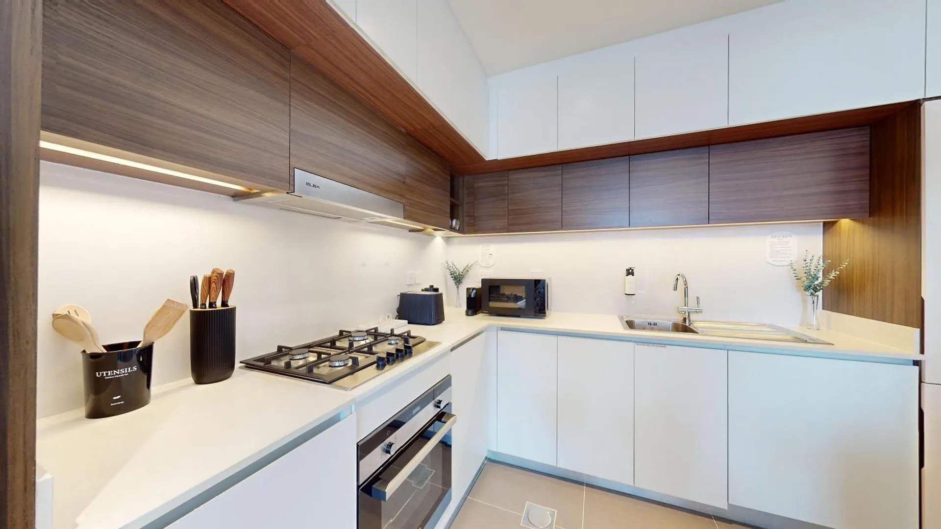 Creek Edge - Elegant One Bedroom In Creek Habour Ντουμπάι