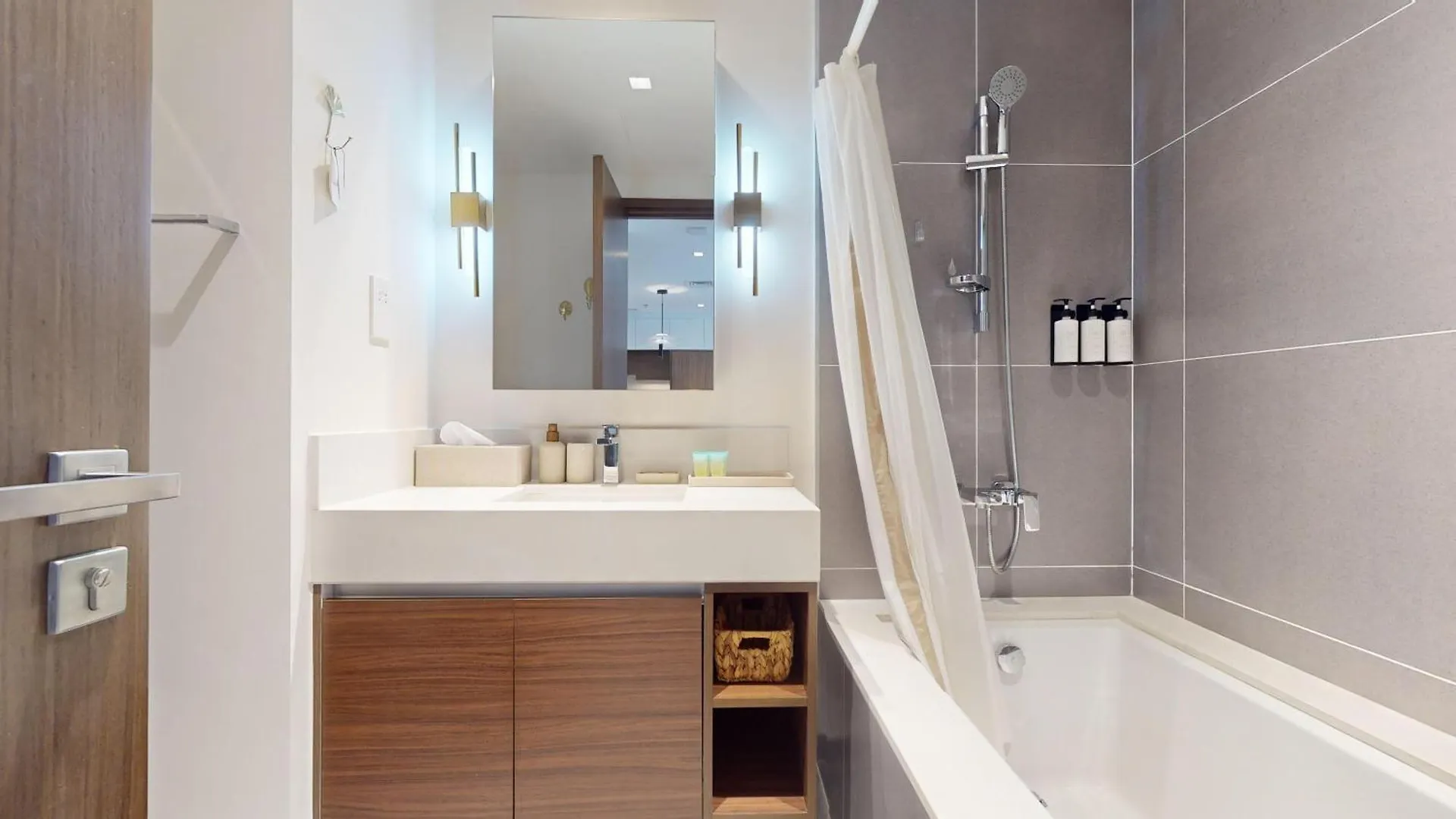 Creek Edge - Elegant One Bedroom In Creek Habour دبي شقة